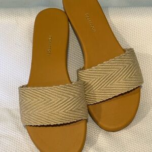 Hari Mari Women's Tan Slide Sandals Size 9